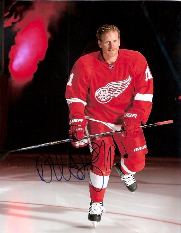 Detroit Red Wings Daniel Alfredsson Signed Autographed 8x10 Photo Poster painting COA B