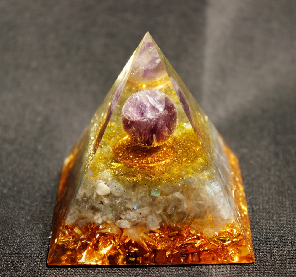 

Orgone Pyramid Chakra - Gray Moonstone-Gold, 501 Original