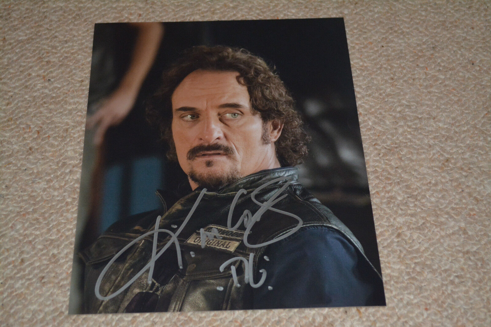 KIM COATES signed autograph In Person 8x10 (20x25 cm) SONS OF ANARCHY FULL NAME