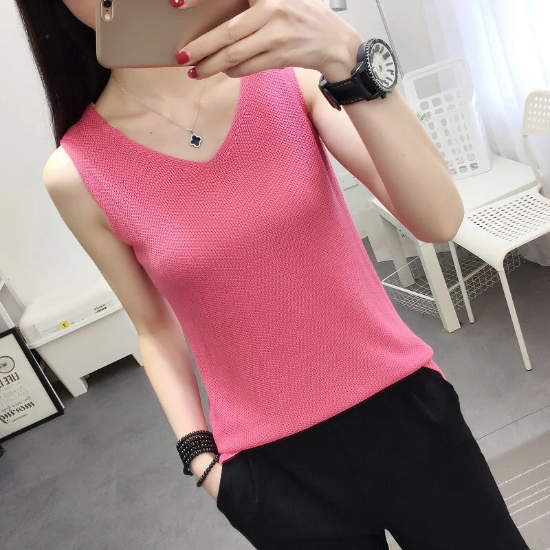 2023 new vest outside loose inside take han edition v-neck knitting women sleeveless  render unlined upper garment jacket