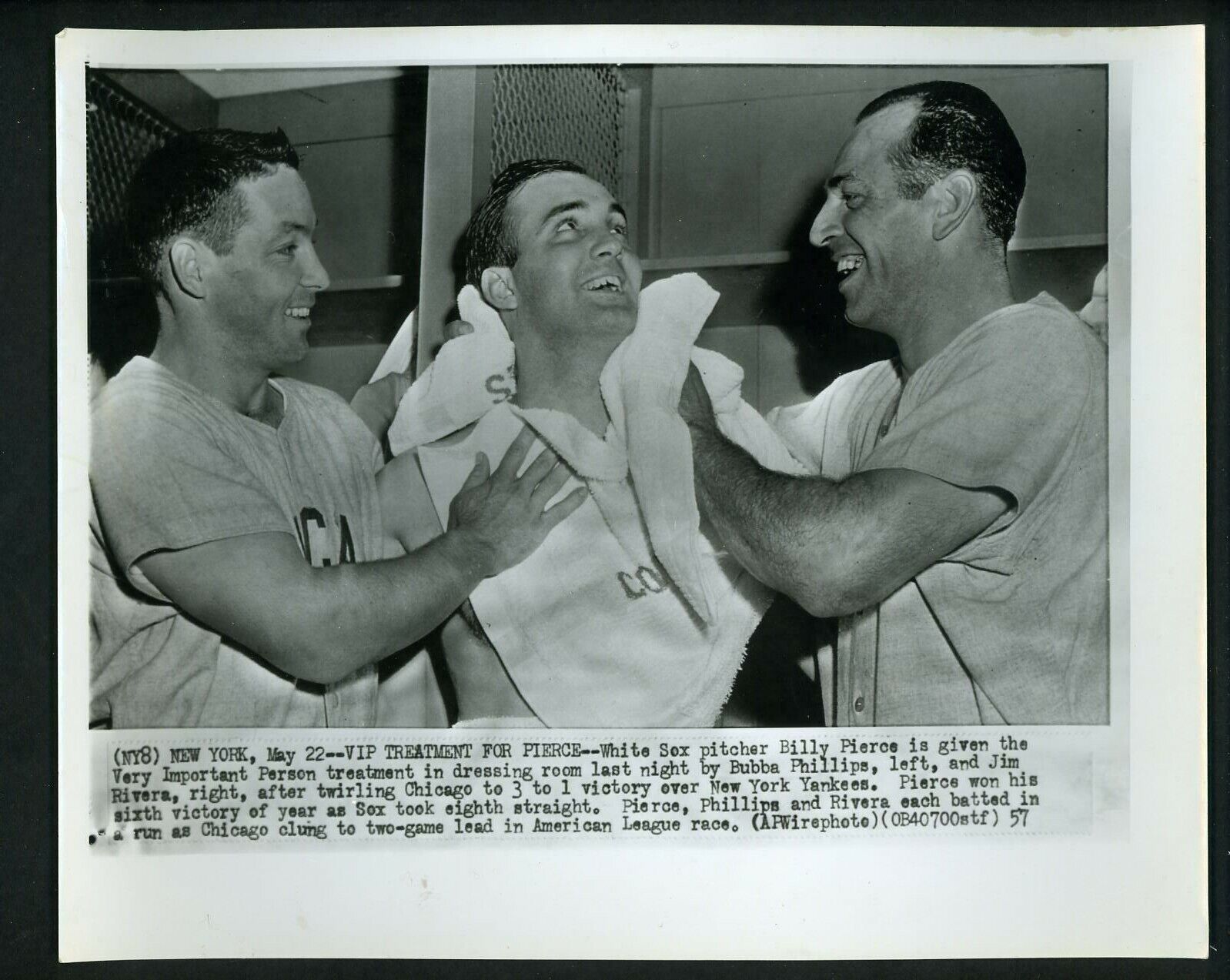 Billy Pierce Bubba Phillips Jim Rivera 1957 Press Photo Poster painting Chicago White Sox