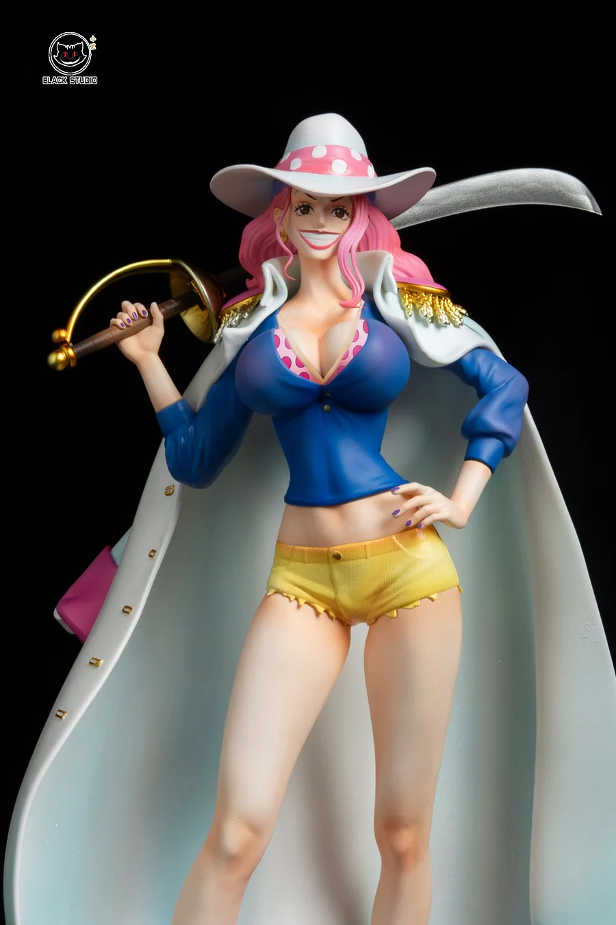 PRE-ORDER Black Studio - One piece - Young Charlotte Linlin Statue(GK)