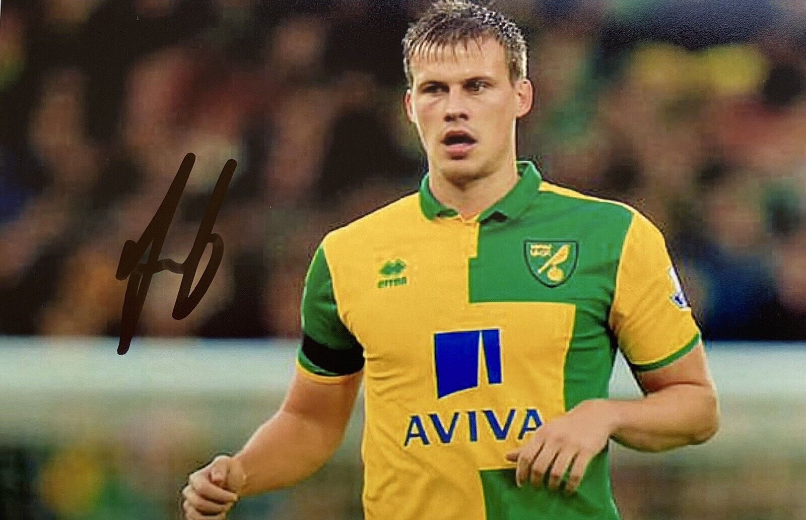 Ryan Bennett Genuine Hand Signed Norwich City 6X4 Photo Poster painting