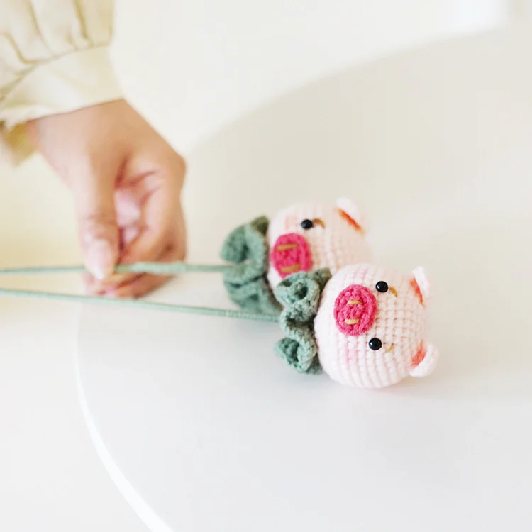 YarnSet - Bouquet Crochet Kit - Piglet Poppy