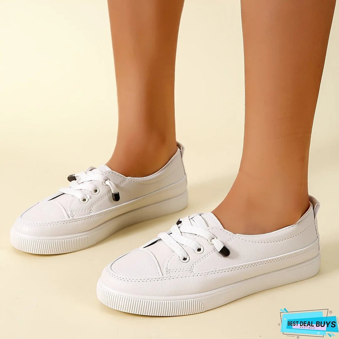 L&eacute;a | Slip-On Flat Skate Shoes