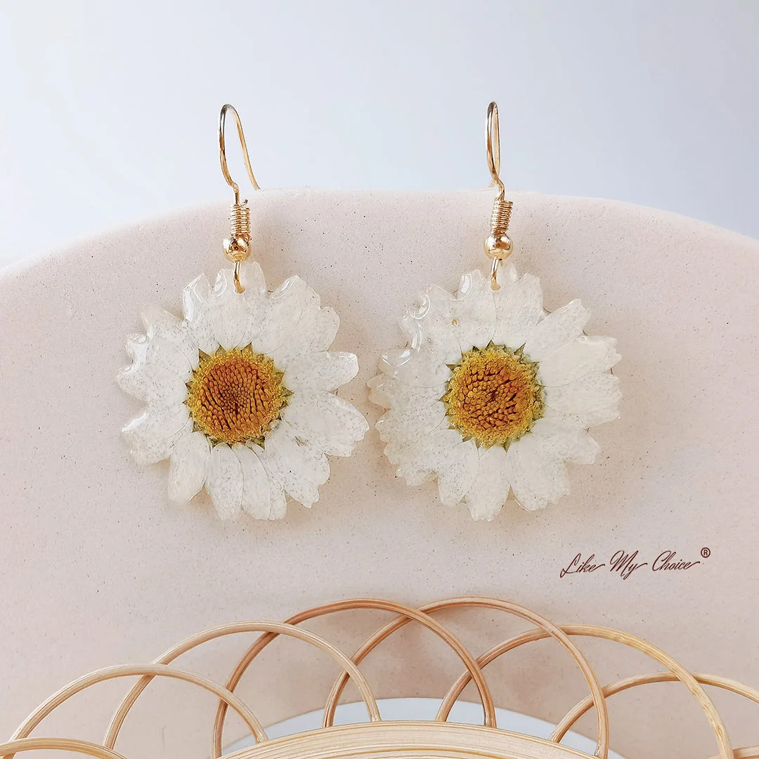 LikeMyChoice® Pressed Flower Drop Earring - Resin Daisy