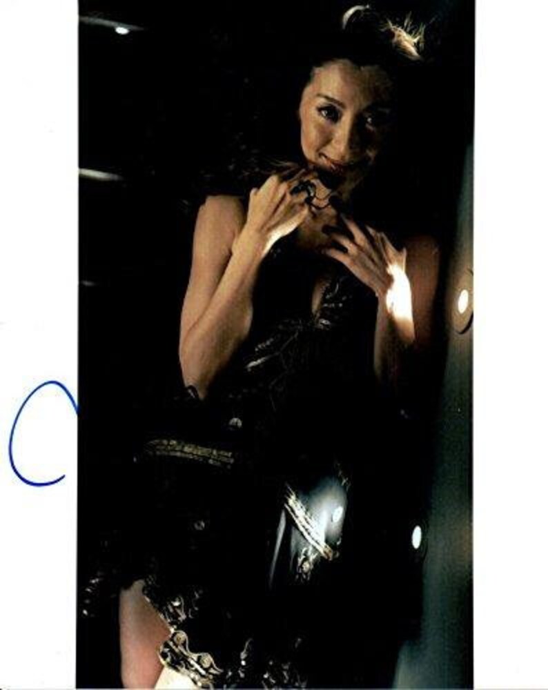 Michelle Yeoh Signed Autographed Sexy Glossy 8x10 Photo Poster painting - COA Matching Holograms