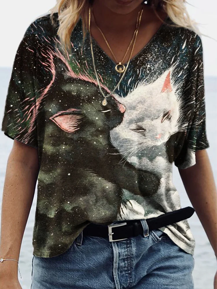 Lovely Cats Kiss V Neck T Shirt