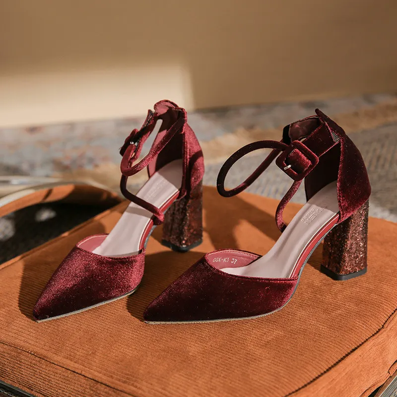 Churchf Churchf Spring / Summer 2023 New Gentle Word Buckle Pointed Heels Thick Heel Sequin Single Shoes Versatile Fashion