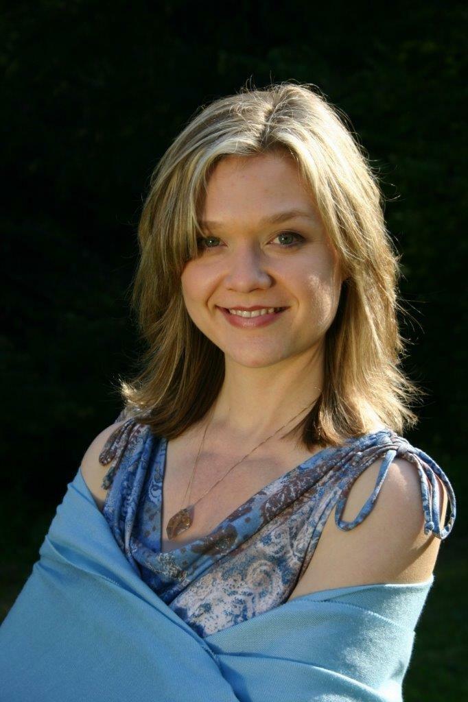 Ariana Richards 8x10 Picture Simply Stunning Photo Poster painting Gorgeous Celebrity #12