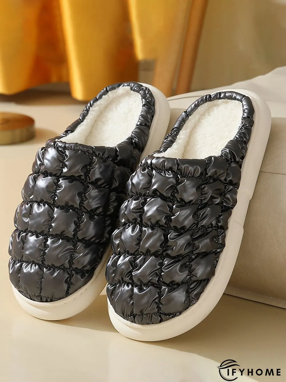 Thermal Lined Quilted Bedroom Slippers | IFYHOME