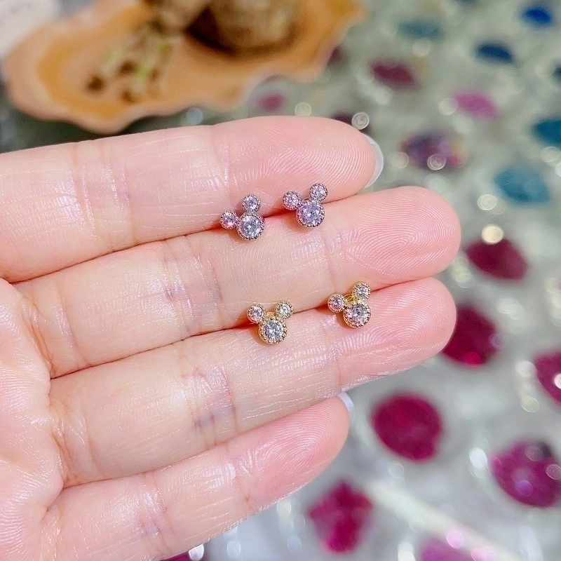 Minimalist Cartoon Character Copper Inlay Zircon Ear Studs 1 Pair