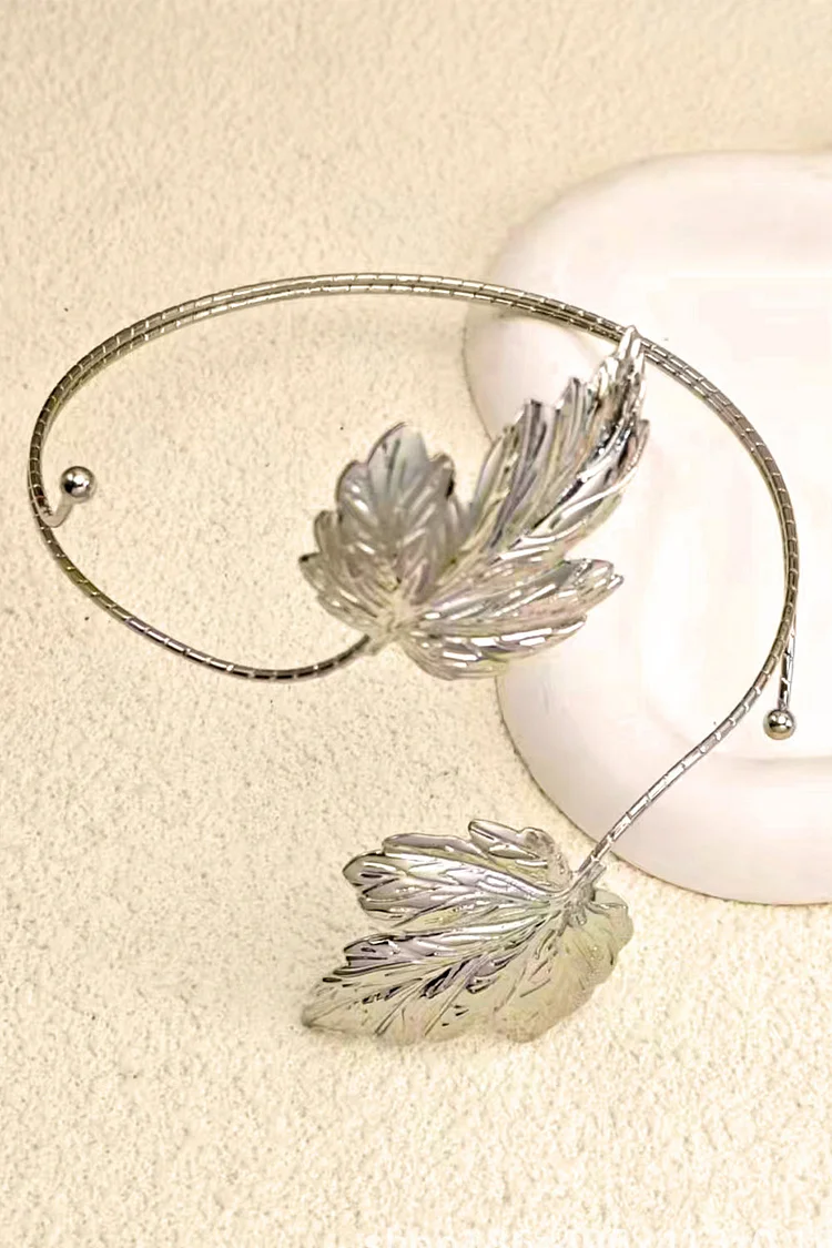 Vintage Leaf Shaped Open Smooth Round Bracelet 2024 - Xpluswear
