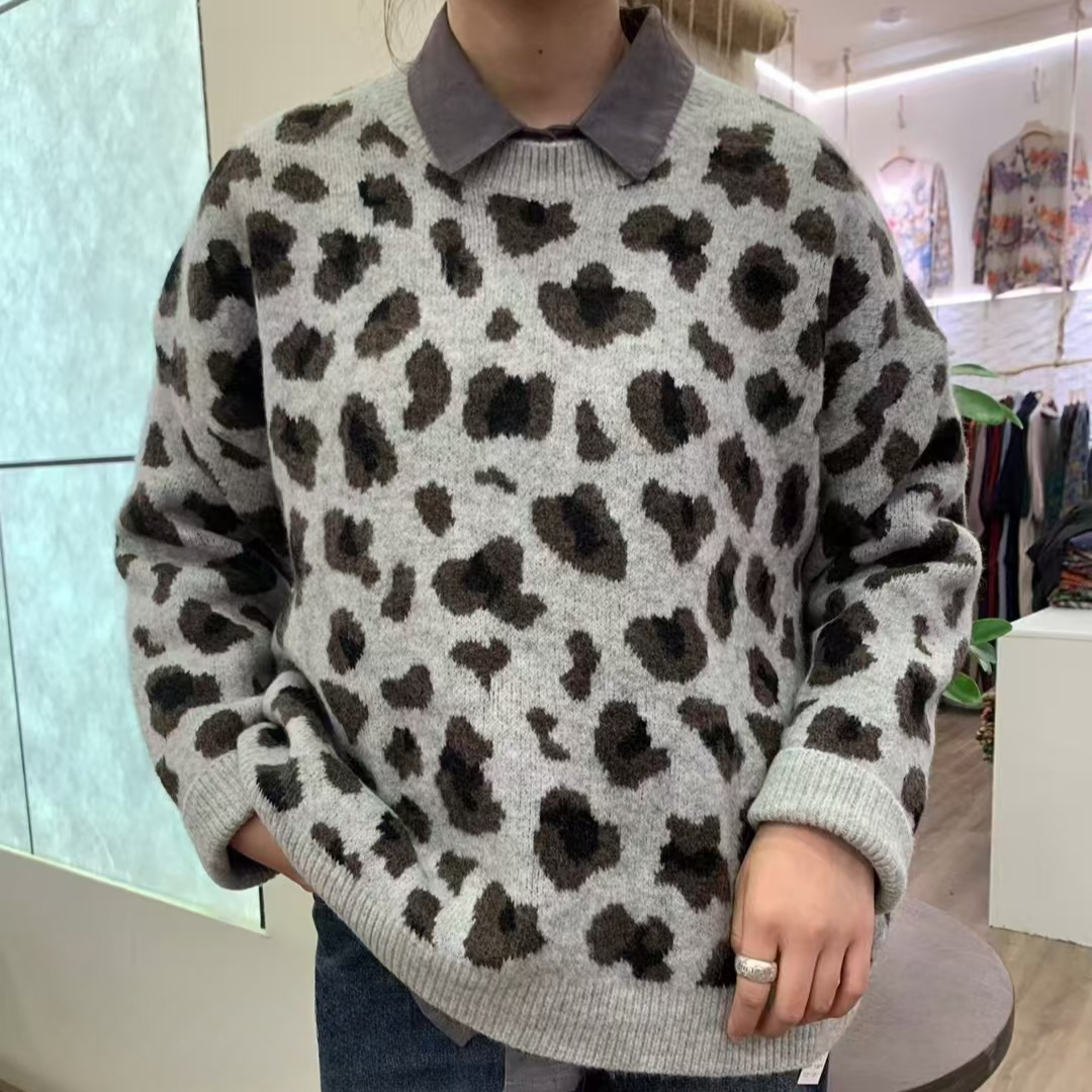 Women Long Sleeve V-neck Graphic Floral Printed Top