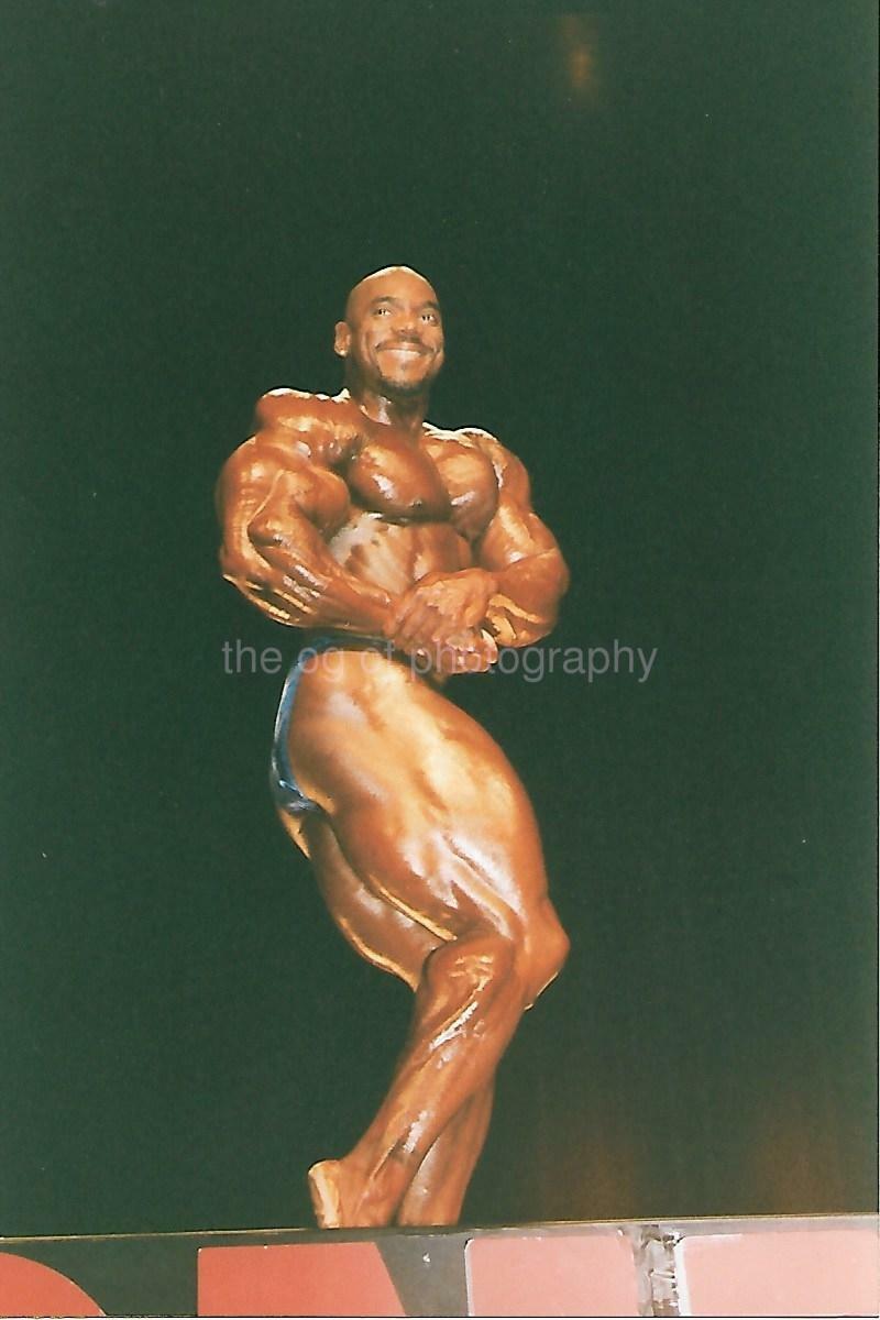 Flex Wheeler,Side Chest MUSCLE MAN Found Color Photo Poster painting BODYBUILDER Vintage 07 14 C