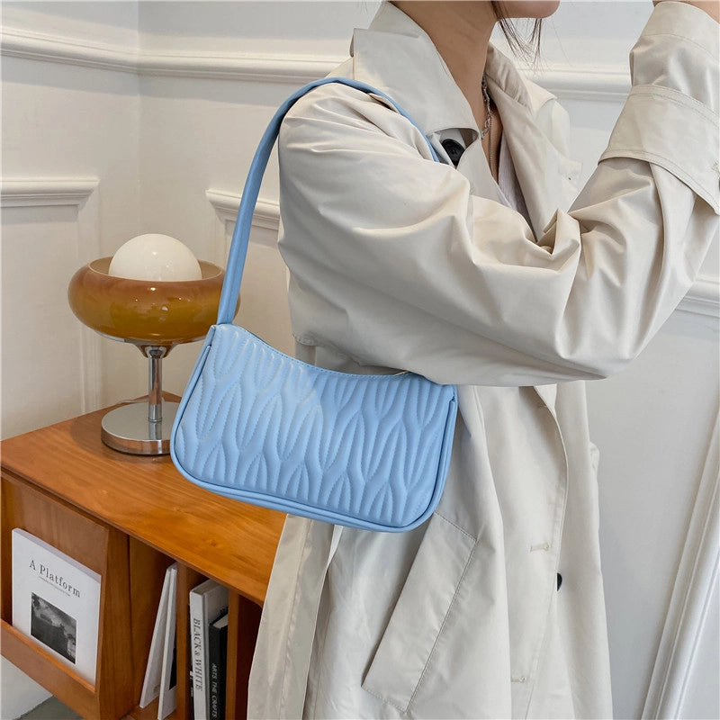 Women’s Small PU Solid Color Elegant Classic Style Streetwear Sewing Thread Square Zipper Underarm Bag