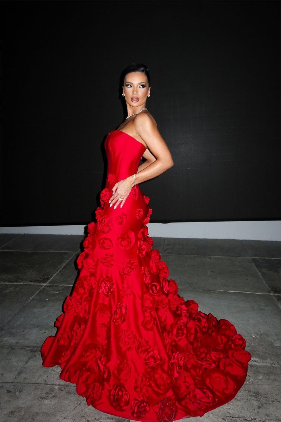  Red Sleeveless Sweetheart Prom Dress Length Floor with Applique - Ohprom