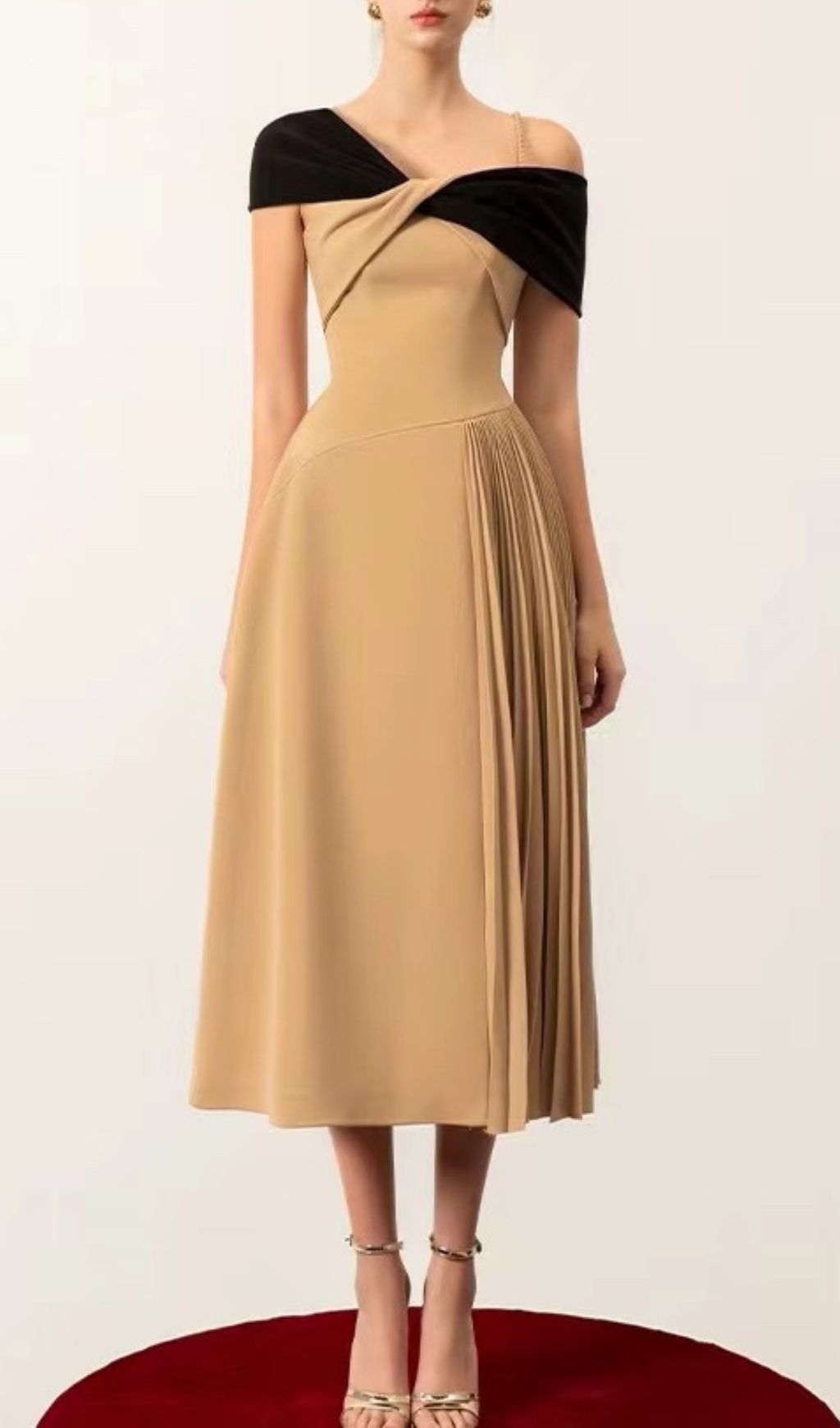 Ariuna Cross Shoulder Midi Dress