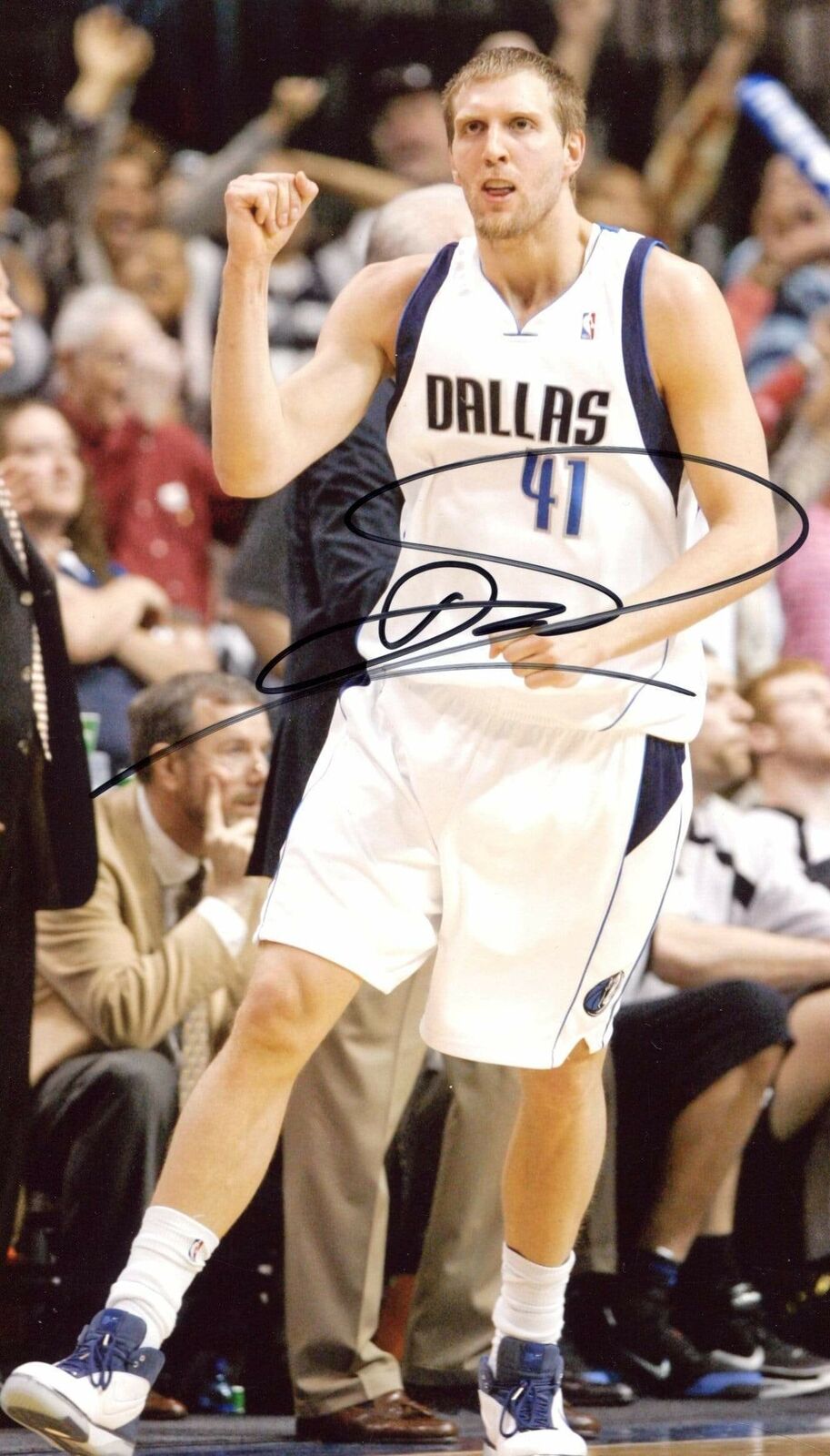 Dirk Nowitzki BASKETBALL DALLAS TEAM autograph, In-Person signed Photo Poster painting