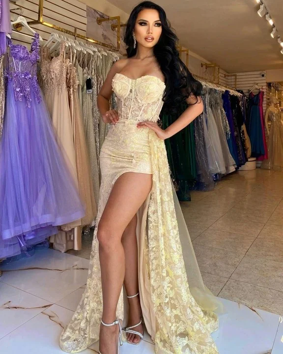Hellodresses Glamorous Strapless Sleeveless Embroidered Prom Dress With Split