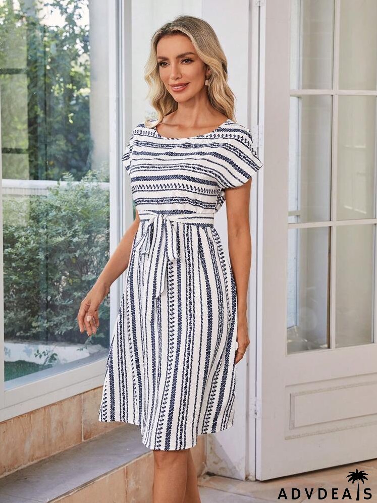 Ditsy Floral Print Belted Dress