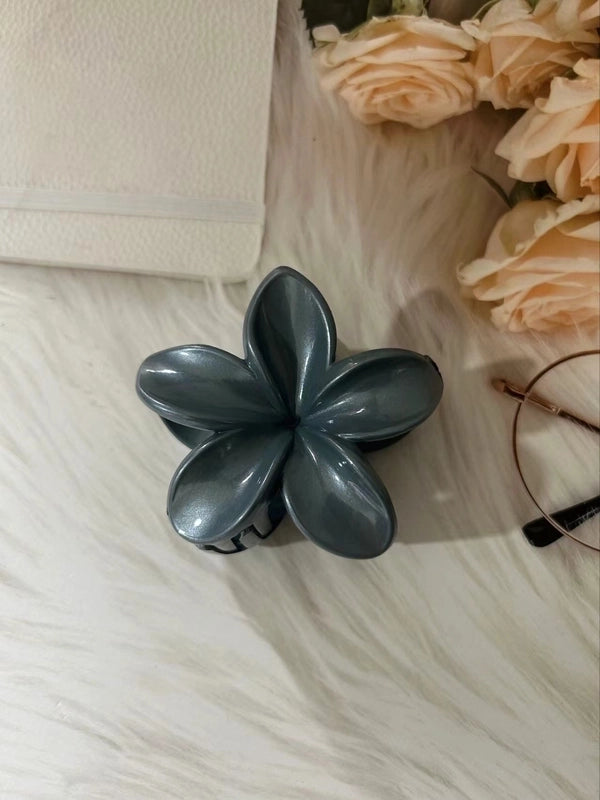 2 Pieces Women’s Sweet Flower Arylic Hair Claws