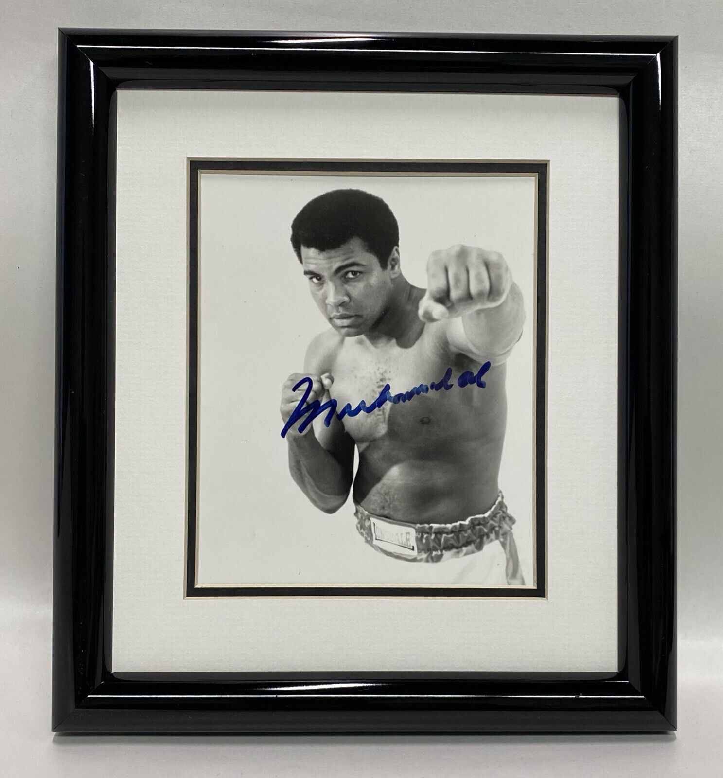 Muhammad Ali Signed Autographed framed Photo Poster painting? 9x10