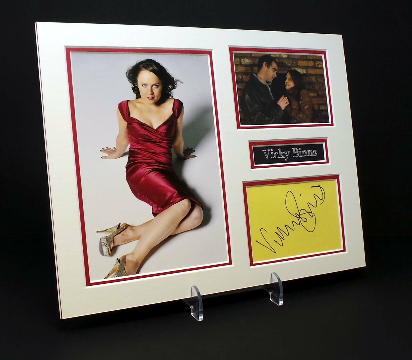 Vicky BINNS Signed Mounted Photo Poster painting Display AFTAL COA Played Mollie Dobbs in Corrie