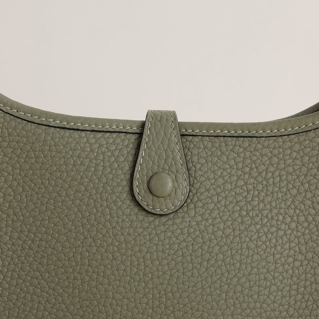 Evelyne mini Clemence Q1 Sauge PHW