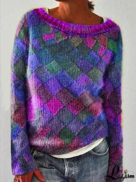 Fashionable and Minimalist Sweater