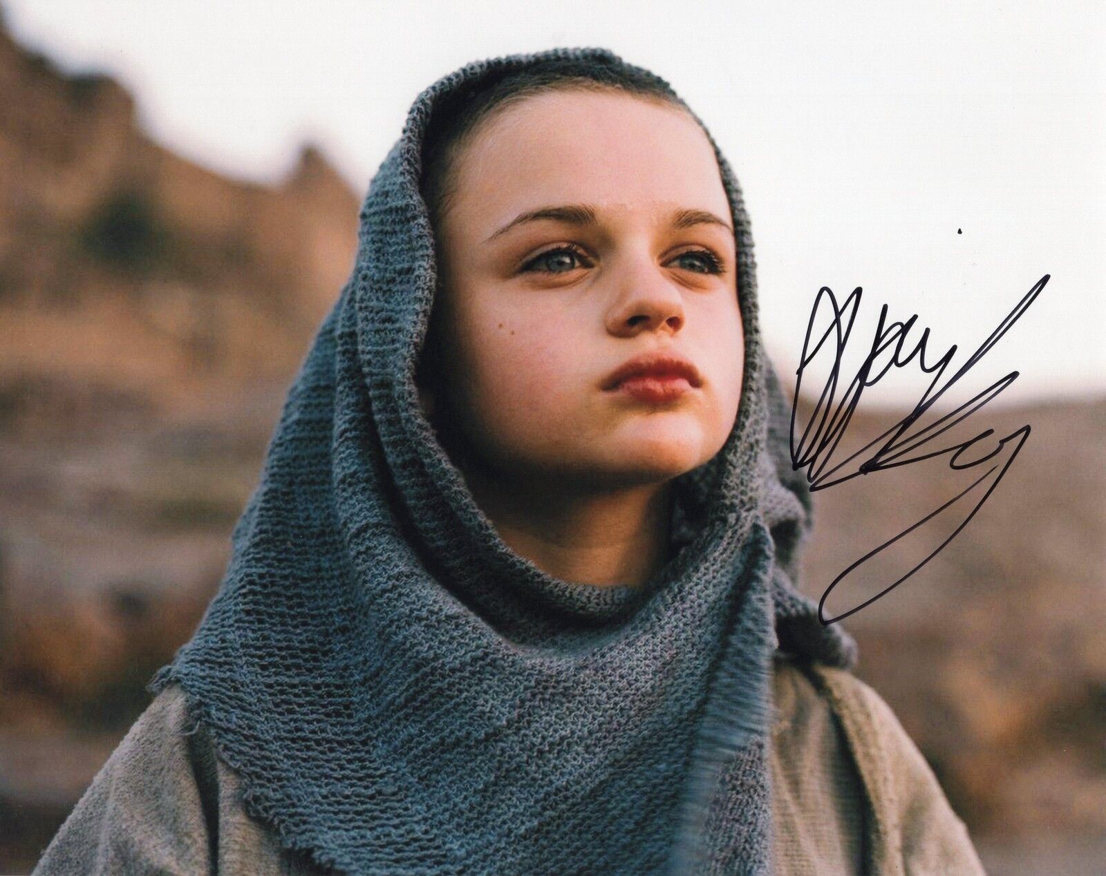 Joey King The Dark Knight Rises Signed 8x10 Photo Poster painting w/COA