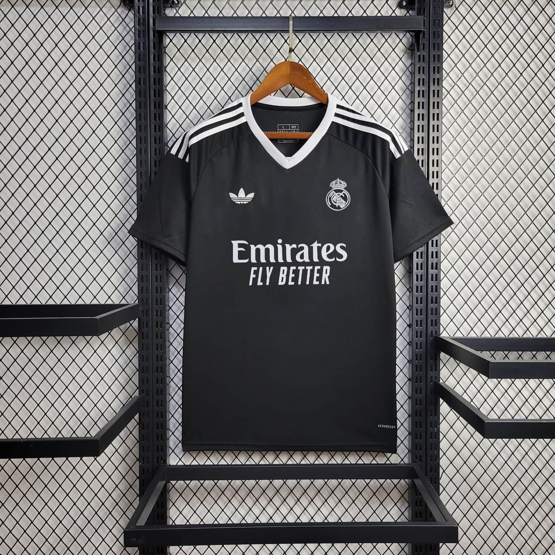 Real Madrid 24-25 Third Goalkeeper Black Jersey - Fans Version