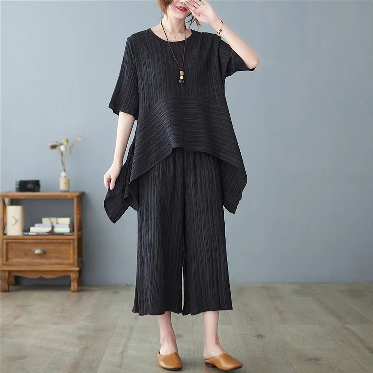 Simple Solid Color Round Neck T-shirt and Wide Leg Pants Suits