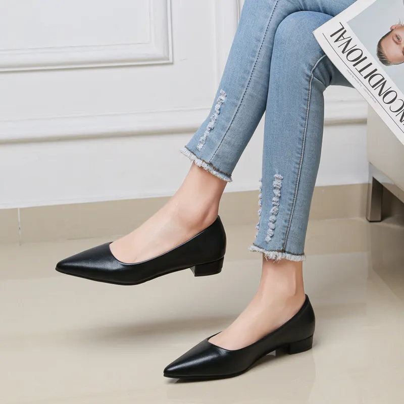 Breakj Breakj Pointed Light-Mouthed Square Heel Small Leather Shoes Women Business And Leisure Elegant Commute Single Shoes Fashion High Heels Women Four Seasons