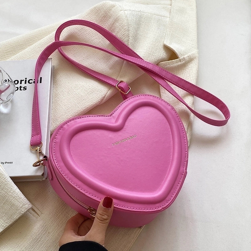 Women’s Small Pu Leather Solid Color Fashion Heart-shaped Zipper Crossbody Bag