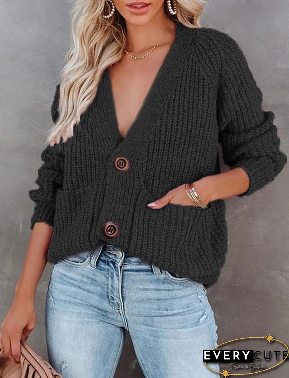 Solid Color V-neck Single-breasted Long-sleeved Knitted Cardigan