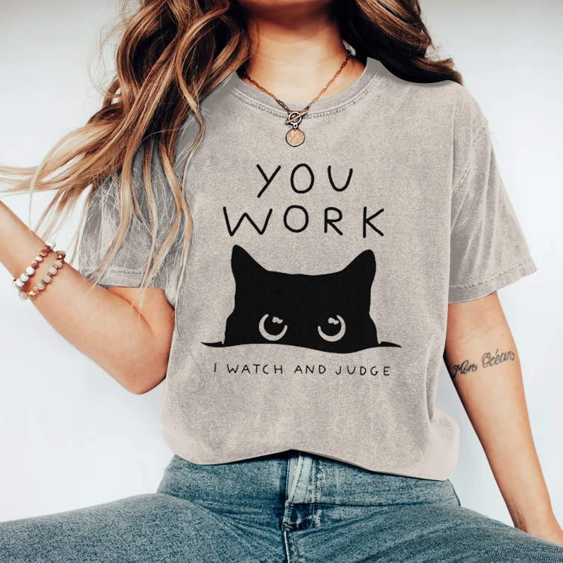 Abstract Creative A Cat That Spies Art Print  T-shirt wearshes