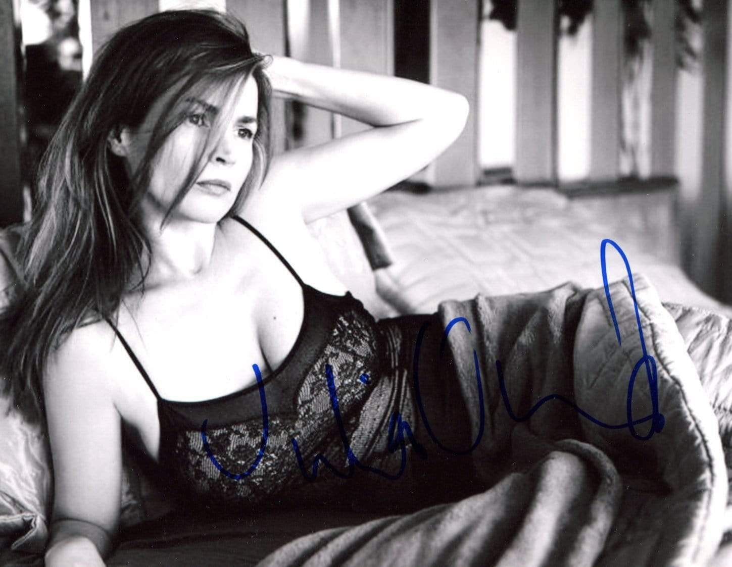 Julia Ormond ACTRESS autograph, signed Photo Poster painting