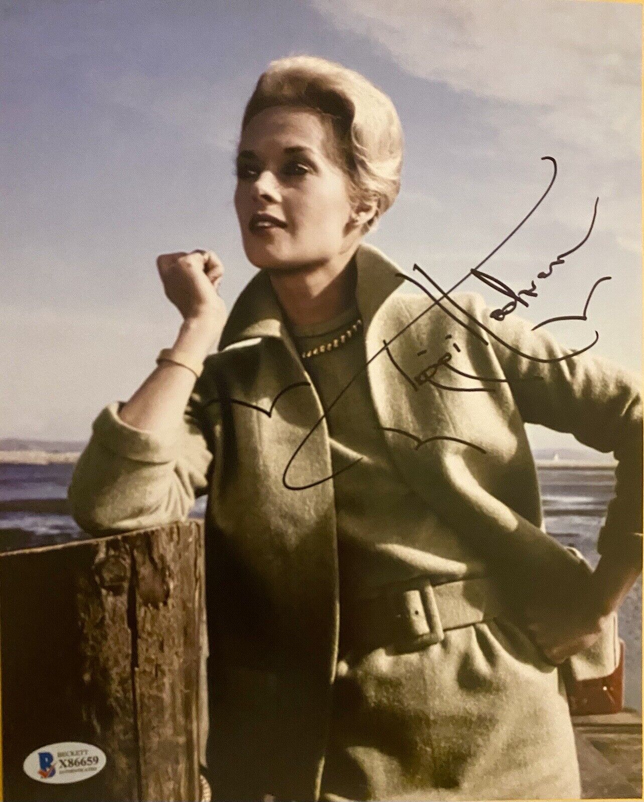 Tippi Hedren The Birds Signed Autographed 8x10 Photo Poster painting Beckett Authenticated