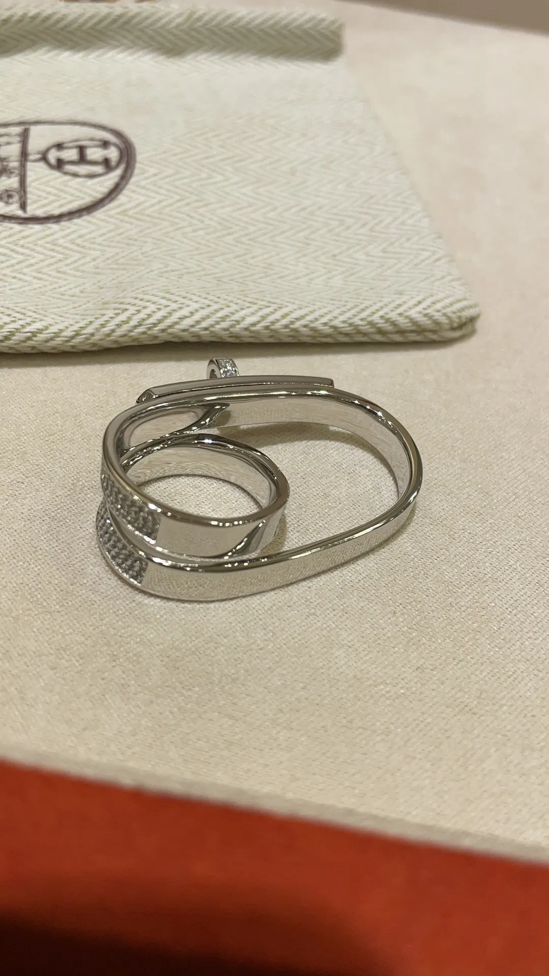 kellymorphose rhinestone double ring in white and gold