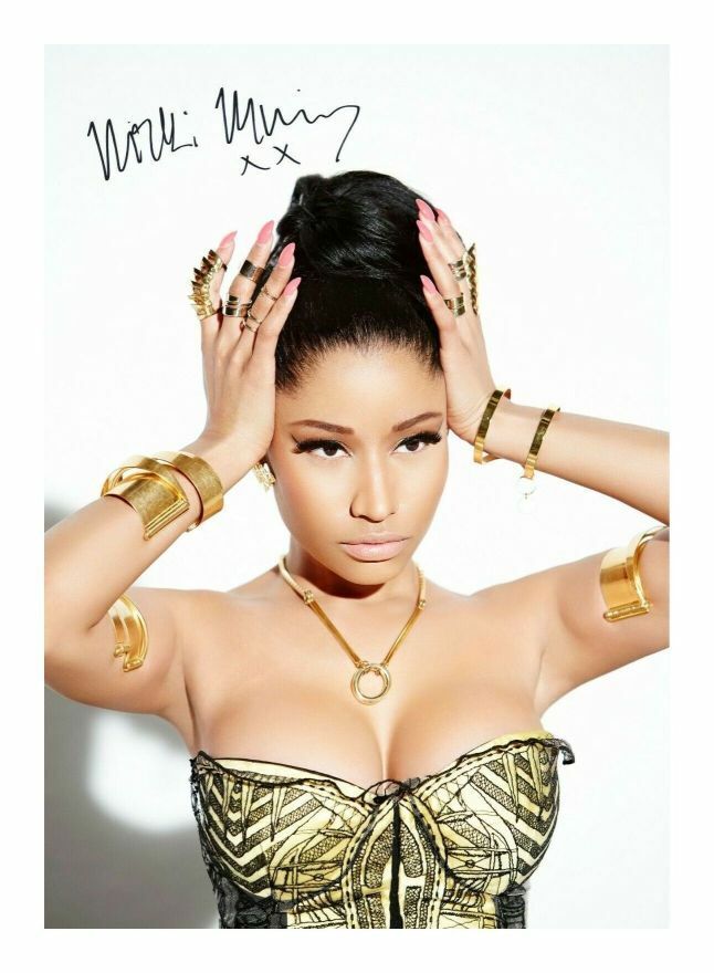 NICKI MINAJ AUTOGRAPH SIGNED PP Photo Poster painting POSTER