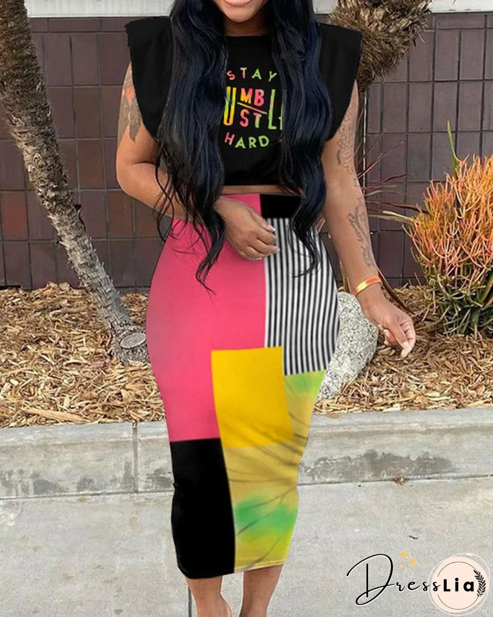 Letter Print Crop Top & Colorblock Skirt Set