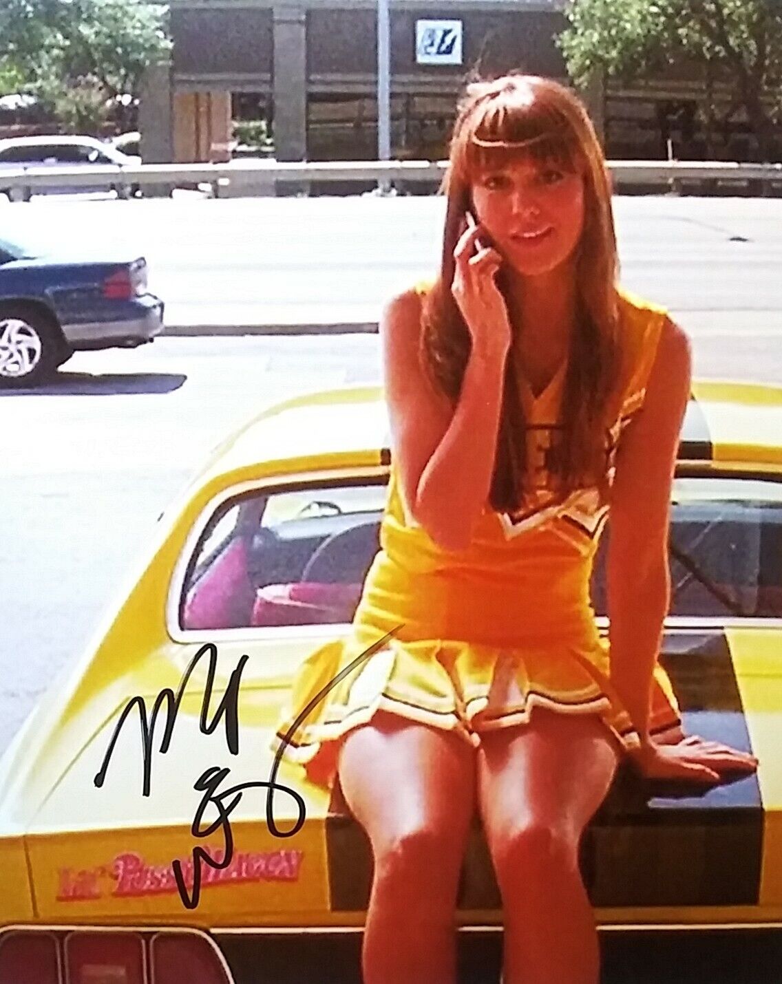 Mary Elizabeth Winstead signed 8x10