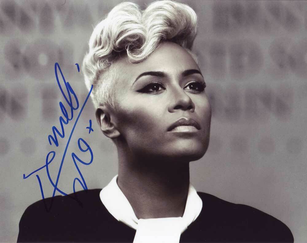 Emeli Sande In-Person AUTHENTIC Autographed Photo Poster painting SHA #29214