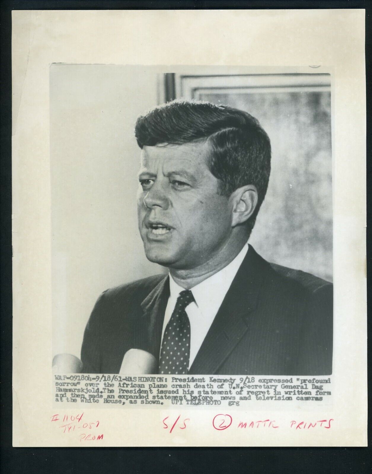 President John Kennedy sorrow of plane crash UN Secretary Gener 1961 Press Photo Poster painting