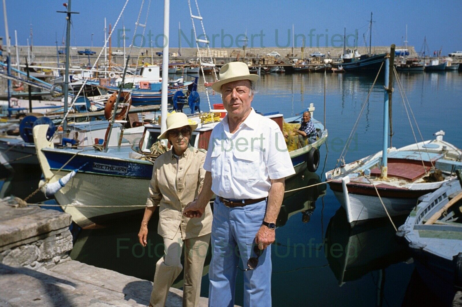 Heinz Rühmann mit Frau im Hafen Foto 20 x 30 cm ohne Autogramm (Nr 2-14