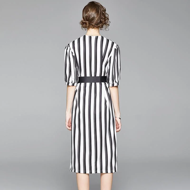 Retro classic black and white striped simple dress