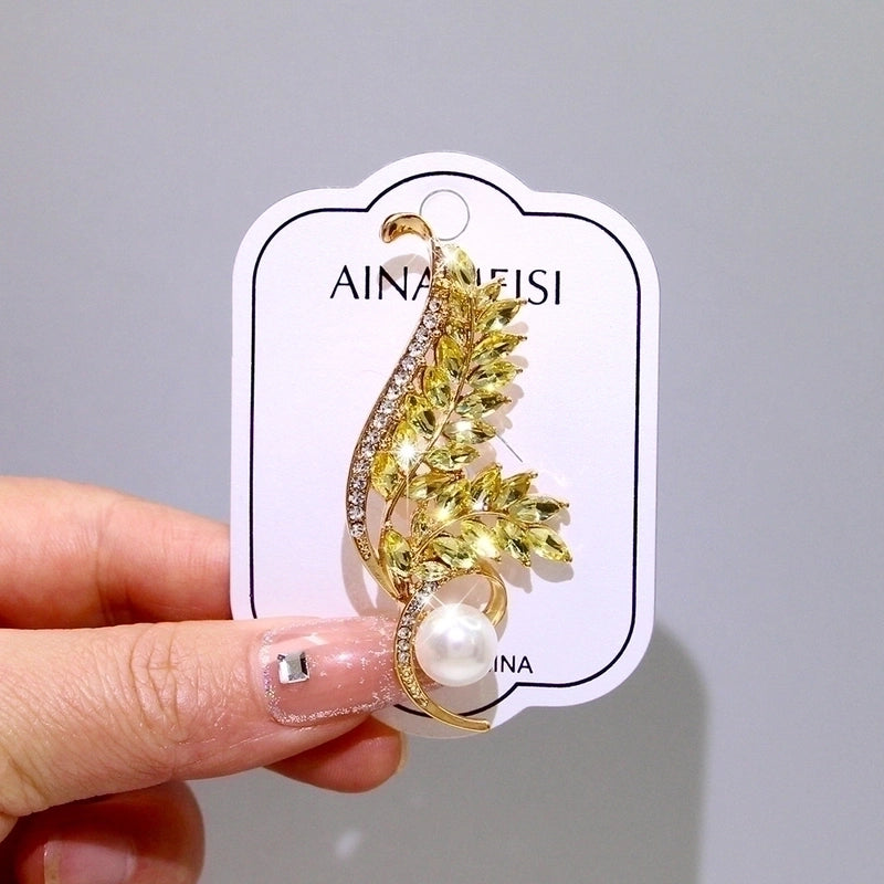 Elegant Glam Pin Geometric Alloy Plating Inlay Artificial Pearls Rhinestones Shell Women’s Brooches