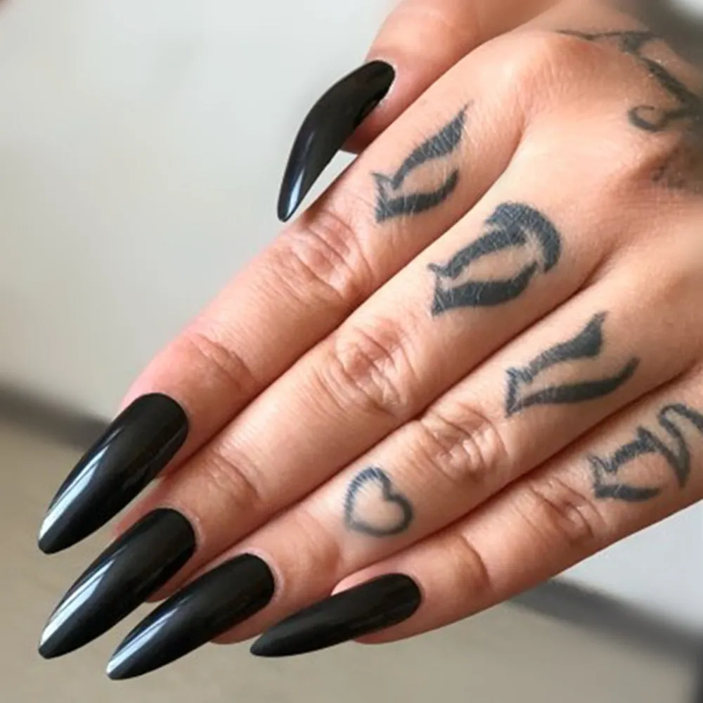 24Pcs Wine Red Artificial False Nails Blooming Gradient Short Stiletto Fake Nails With Design Glitter Gold DIY Manicure Tools-Nail Inspo