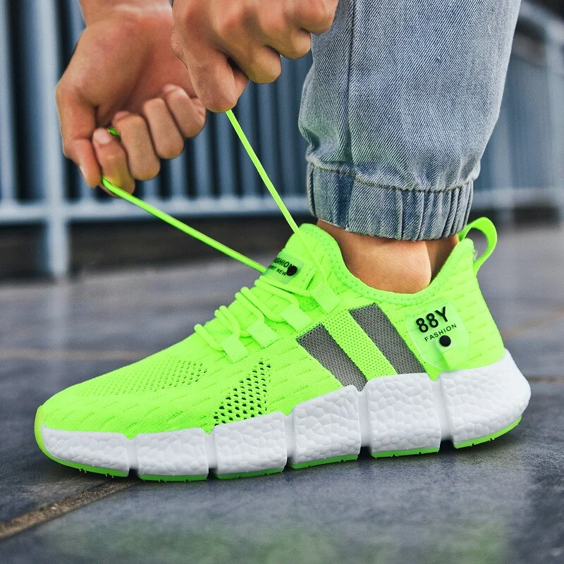 Sports Casual Shoes New Lightweight Breathable Mesh Sneakers Plus Size Damping Mens Shoes High Quality Men Casual Shoes Fashion